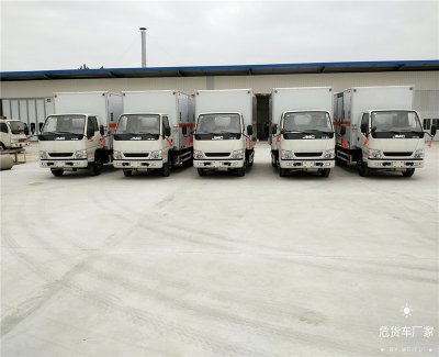 江鈴順達藍牌易燃氣體廂式運輸車五臺發(fā)車吉林