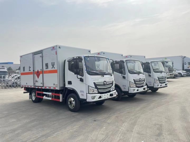 福田歐馬可1.4噸藍(lán)牌氣體廂式運(yùn)輸車(chē)